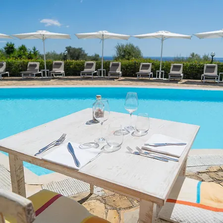 Felix - Galanias & Retreat 4*