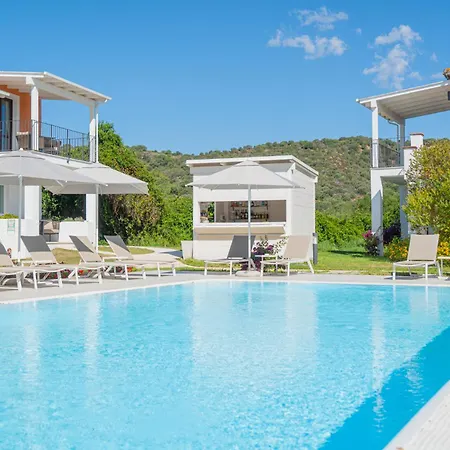 Felix - Galanias & Retreat Bari Sardo