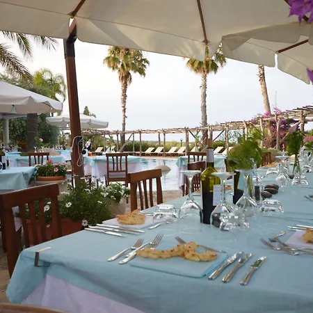 Felix - Galanias & Retreat Bari Sardo