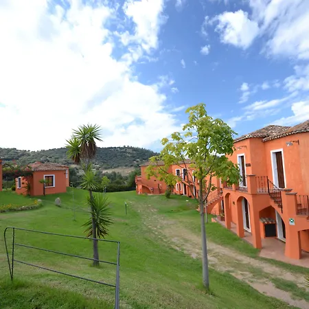 Felix - Galanias & Retreat