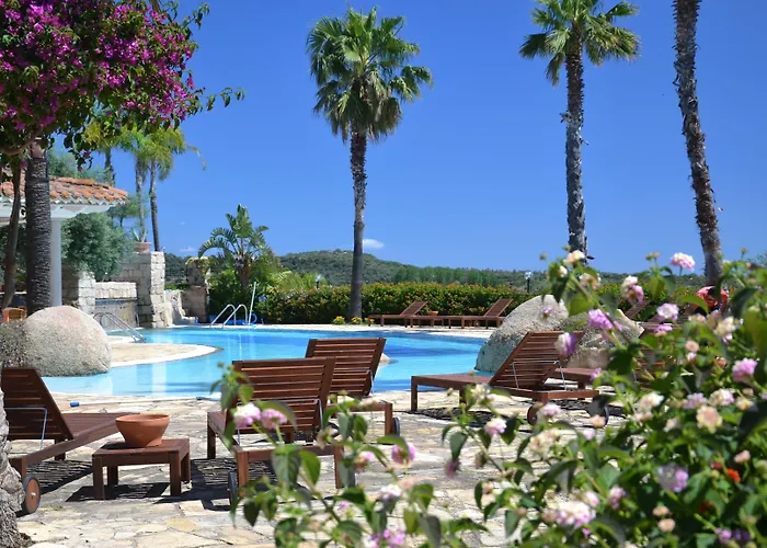 Felix - Galanias & Retreat 4*