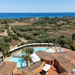 Felix - Galanias & Retreat Hotel Bari Sardo