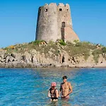 Felix - Galanias & Retreat Bari Sardo