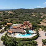 Felix - Galanias & Retreat Hotel