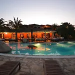 Felix - Galanias & Retreat