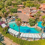 Felix - Galanias & Retreat 4*