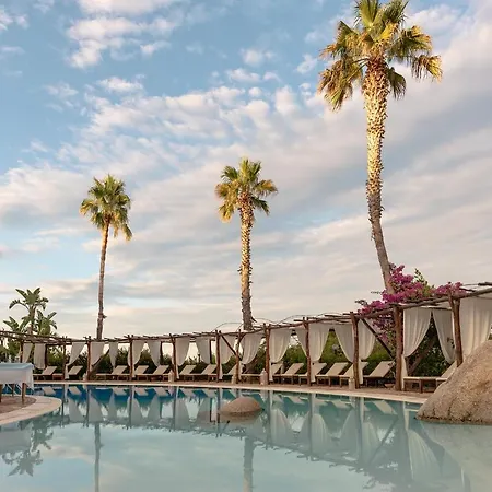Felix - Galanias & Retreat Hotel