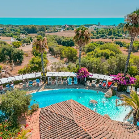 Felix - Galanias & Retreat Hotel