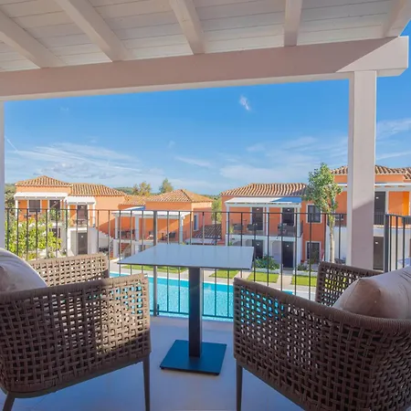 Felix - Galanias & Retreat Hotel