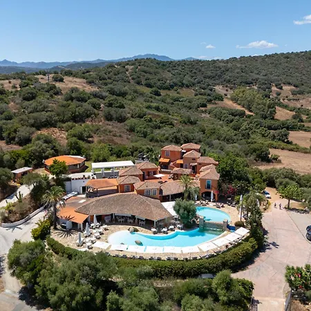 Felix - Galanias & Retreat Hotel