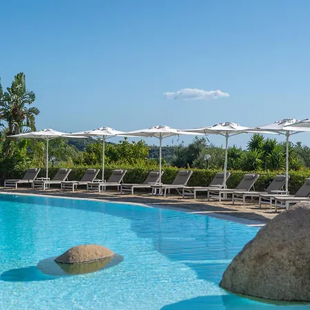 Felix - Galanias & Retreat 4*