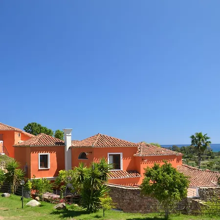 Felix - Galanias & Retreat